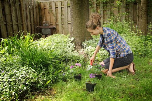 Keyboard navigation and accessible page structure for Gardeners Old Oak Common
